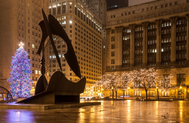 Daley Plaza, Picasso Sculpture, Christmas Tree, Chicago, Illinoi